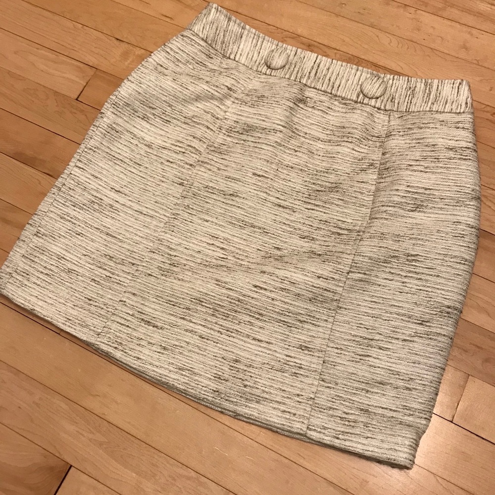 Ann Taylor cream skirt size 10P